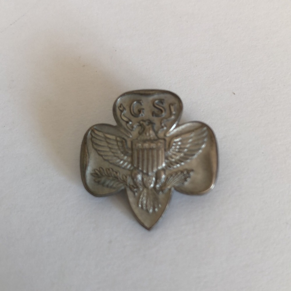 Vintage Girl Scout Collapsable Aluminum Cup And Pin With Safety Pin Clasp - Picture 11 of 15